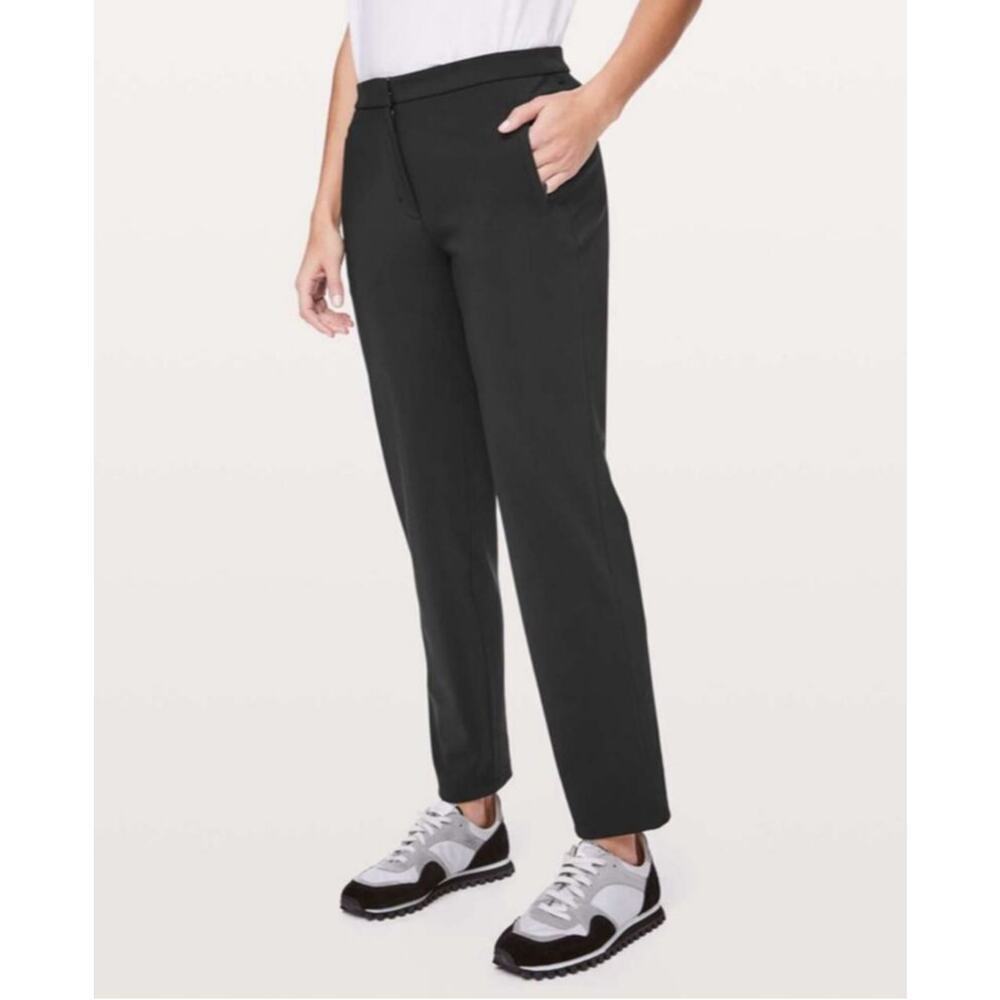Lululemon Women's Commission Classic Warpstreme Obsidian Chino Pants Size 2